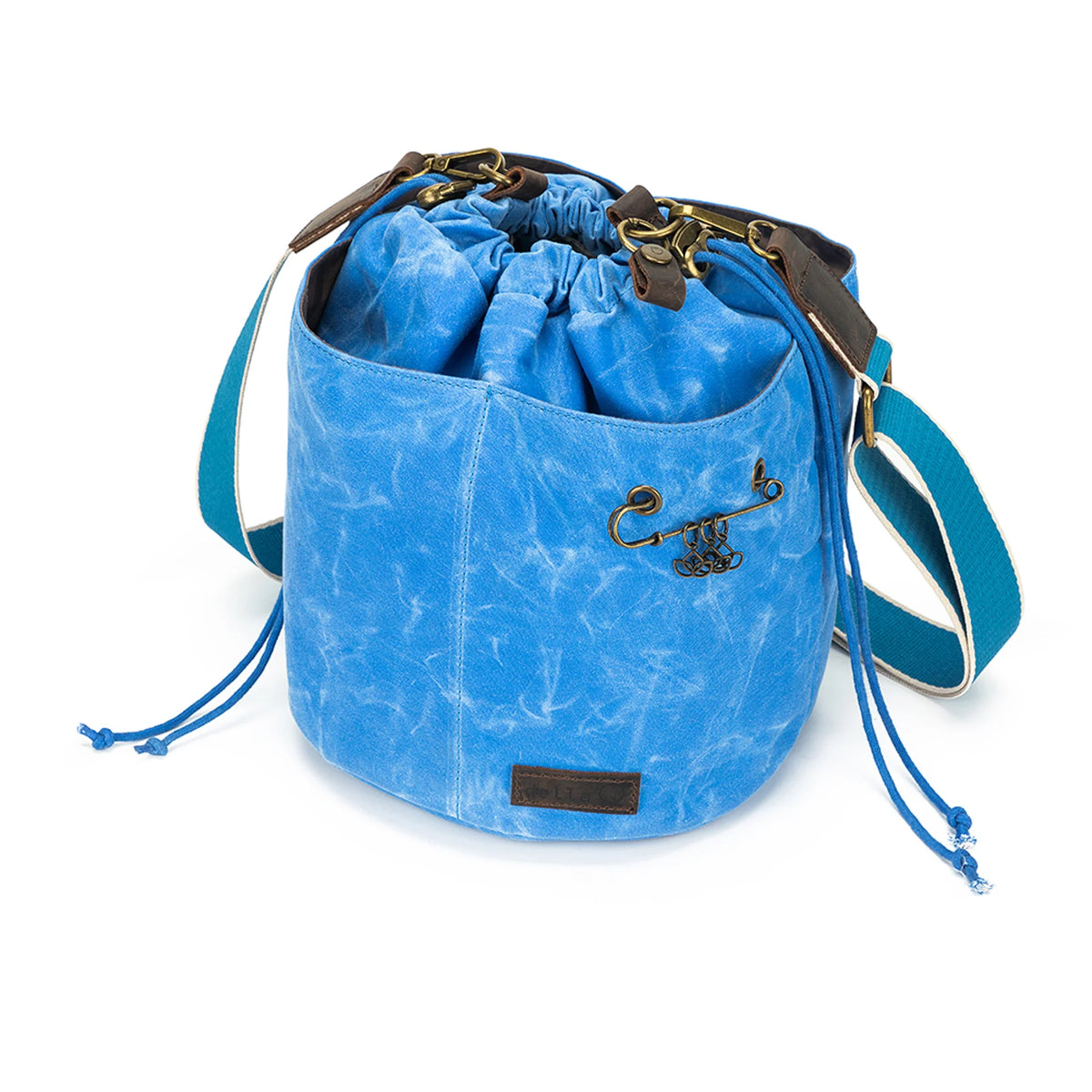 della Q Maker's Canvas Bucket Bag