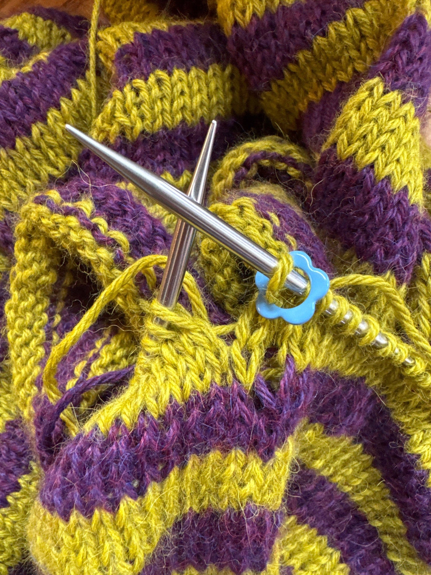 Flower stitch markers
