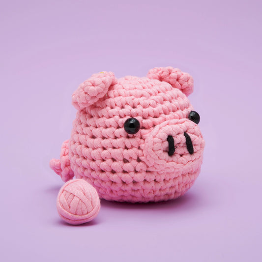 Bacon the Pig Beginner Crochet Kit image 0