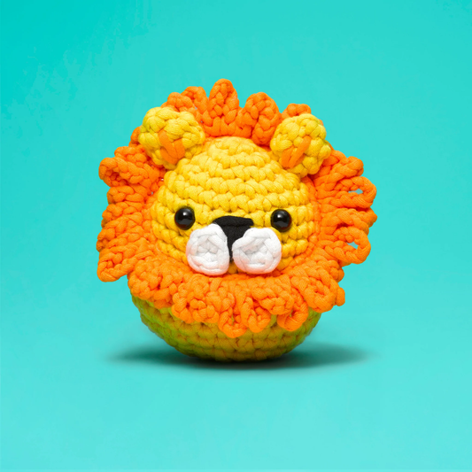 Sebastian the Lion Crochet Kit image 0